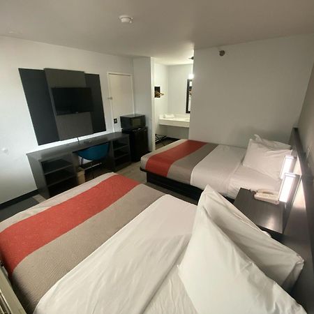 Motel 6-Windsor Locks, Ct - Hartford Exterior photo